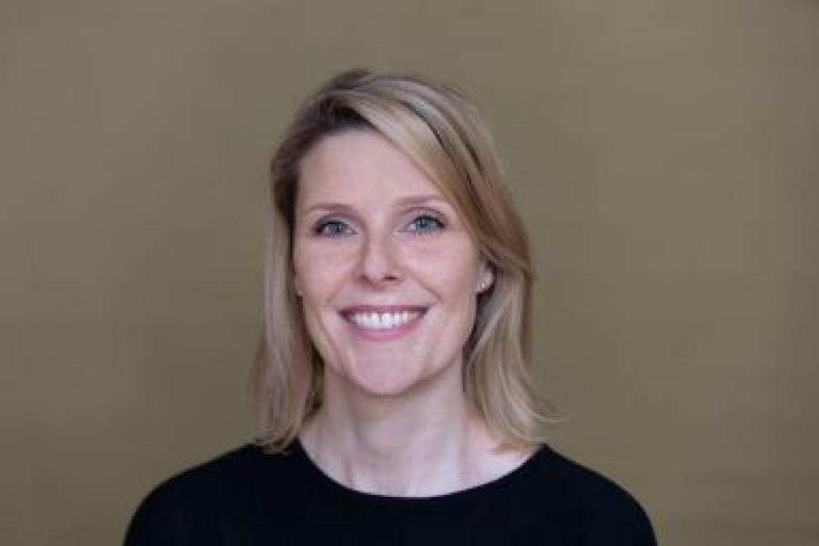 250303_Professor Sarah Hoffmann_384x256px.jpg